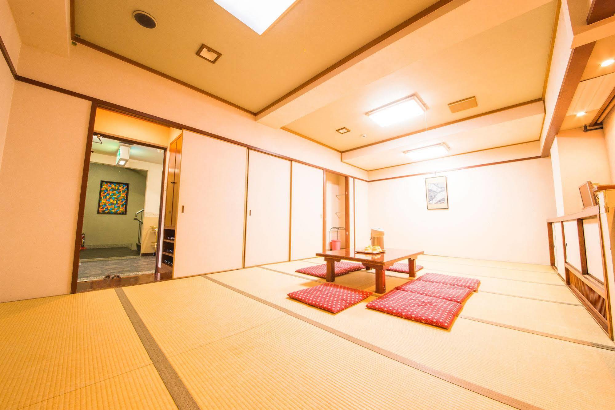 Azumaya Ryokan Киото Экстерьер фото